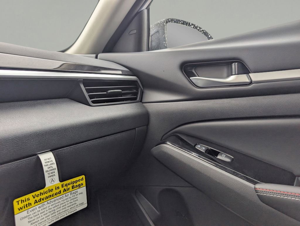 New 2025 Nissan Altima 2.5 SR w/ SR Premium Package image 30