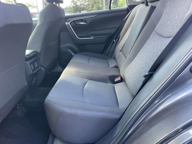 Used 2025 Toyota RAV4 XLE FWD image 9