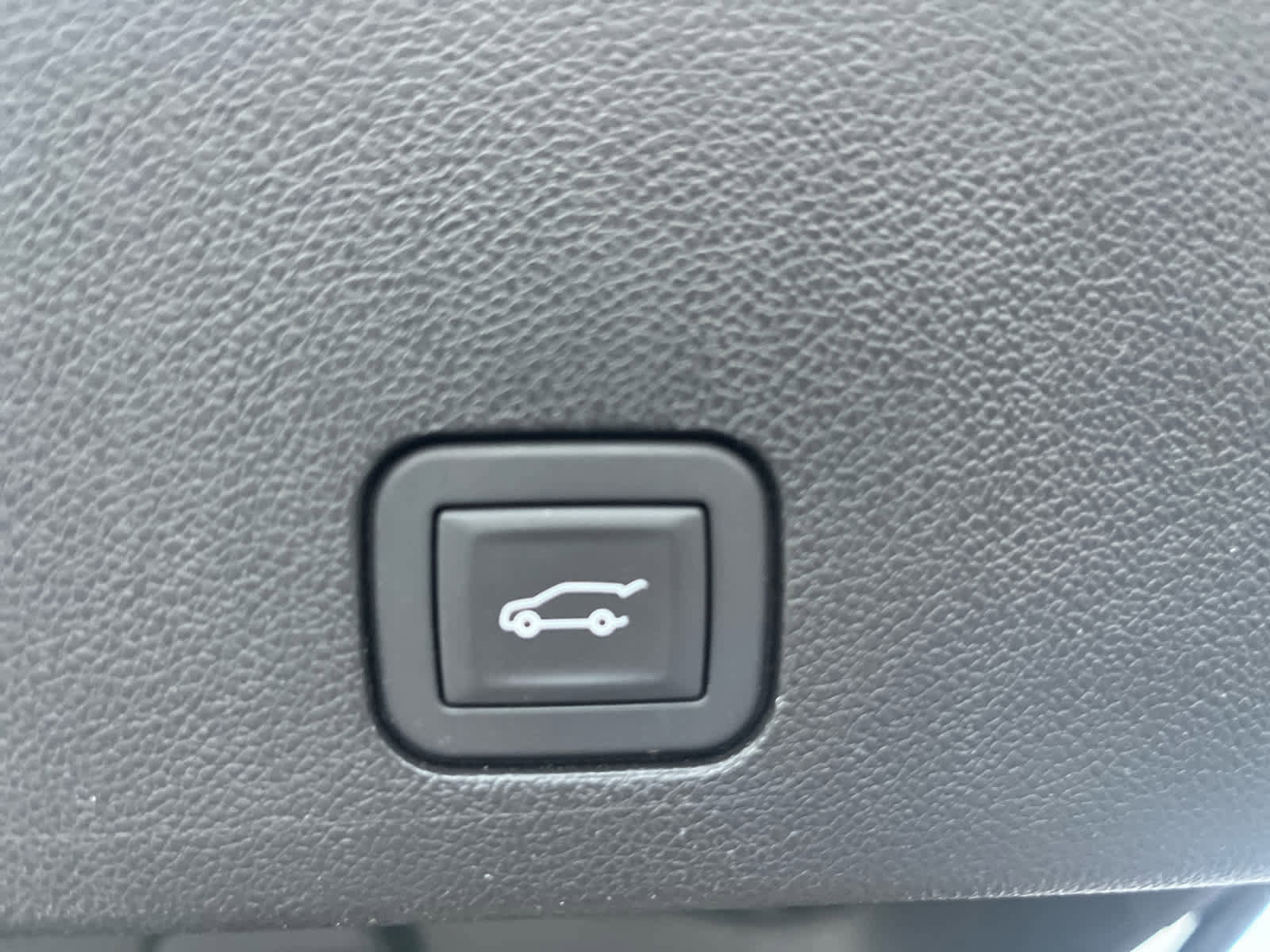 Used 2025 Cadillac XT6 Premium Luxury image 37