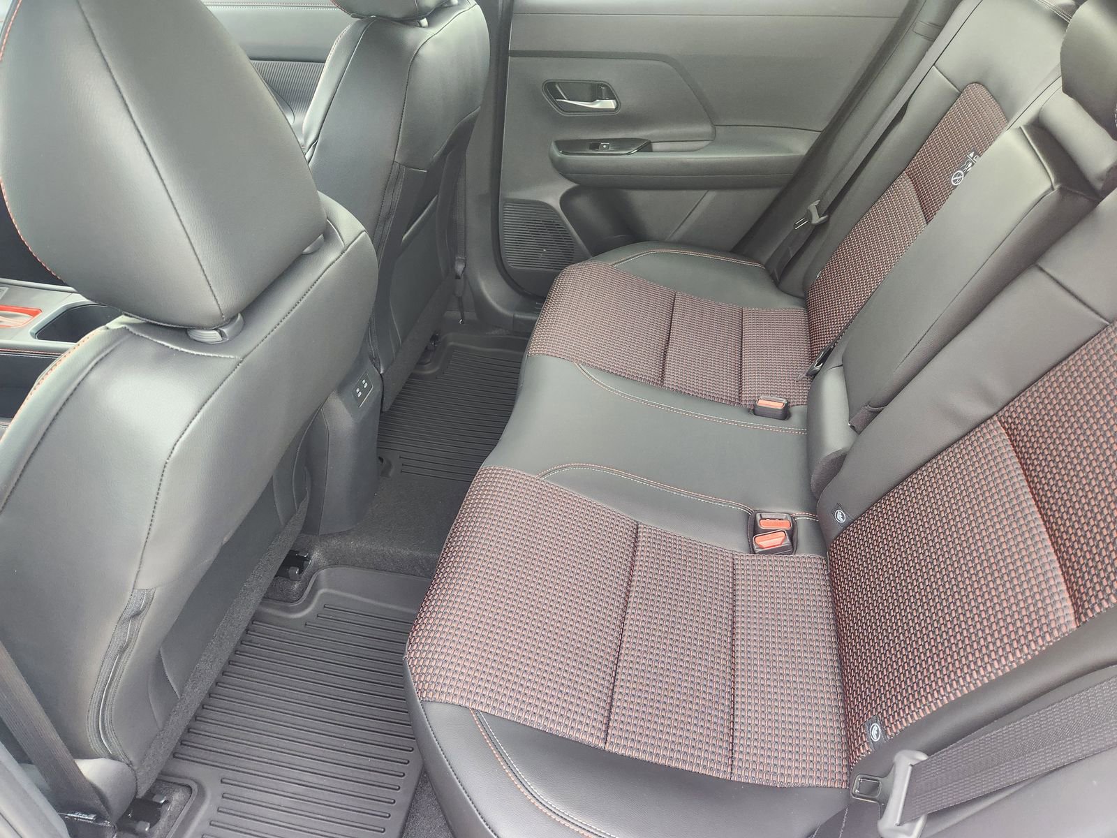 New 2026 Nissan Kicks SR image 23