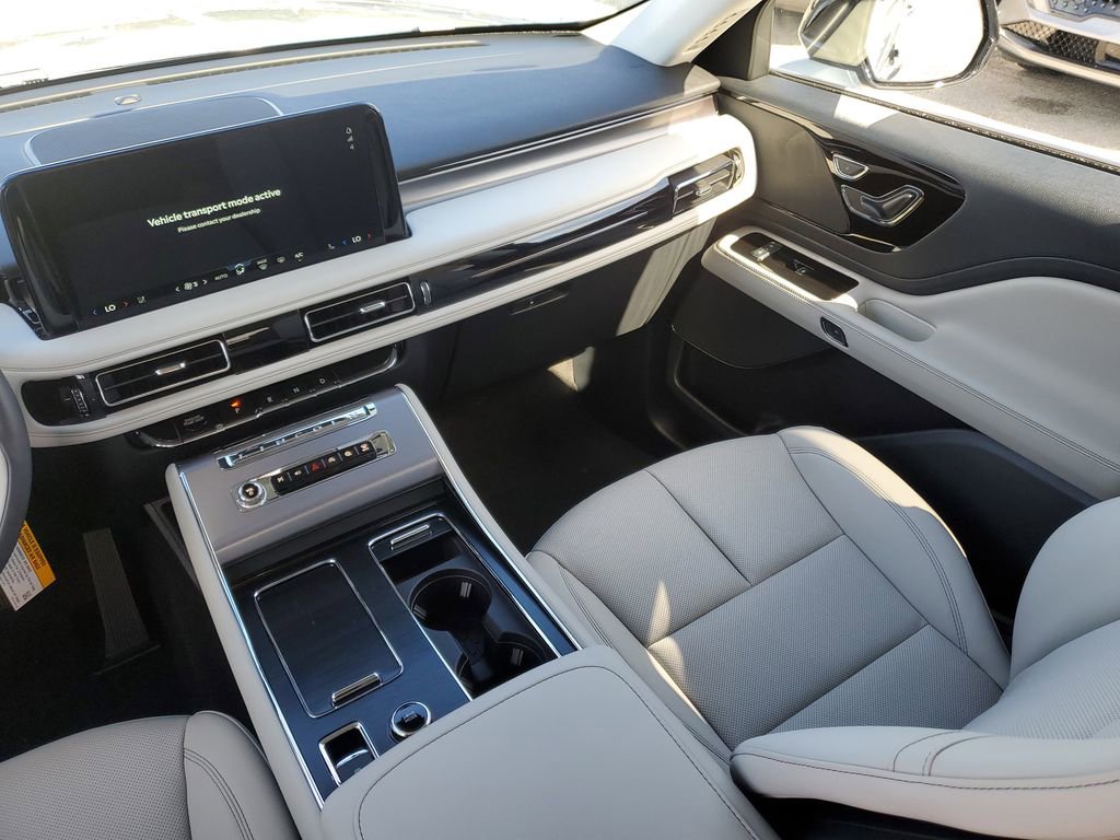 New 2026 Lincoln Aviator 2WD image 18