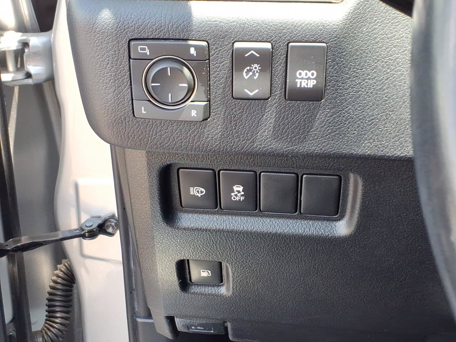 Used 2018 Lexus GX 460 Premium w/ Premium Package AWD/4WD image 23