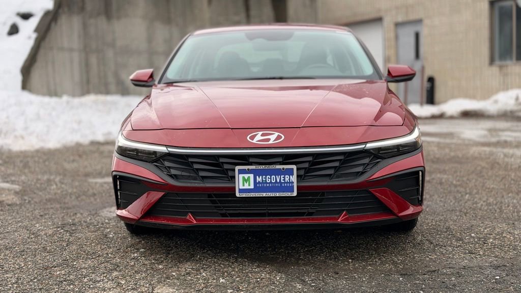 Certified 2025 Hyundai Elantra SE w/ Cargo Package image 5