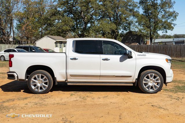 Used 2022 Chevrolet Silverado 1500 High Country w/ High Country Premium Package image 4