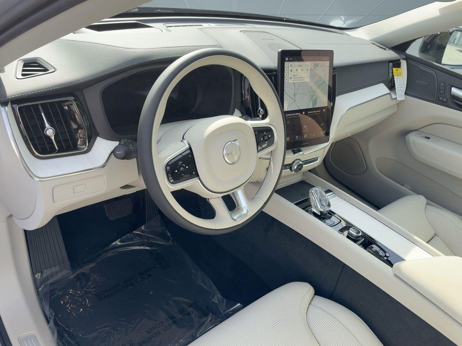 New 2026 Volvo XC60 B5 Ultra w/ Climate Package image 4