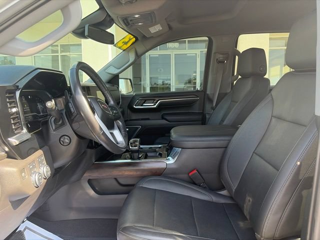 Used 2023 GMC Sierra 1500 SLT w/ SLT Premium Package AWD/4WD image 8