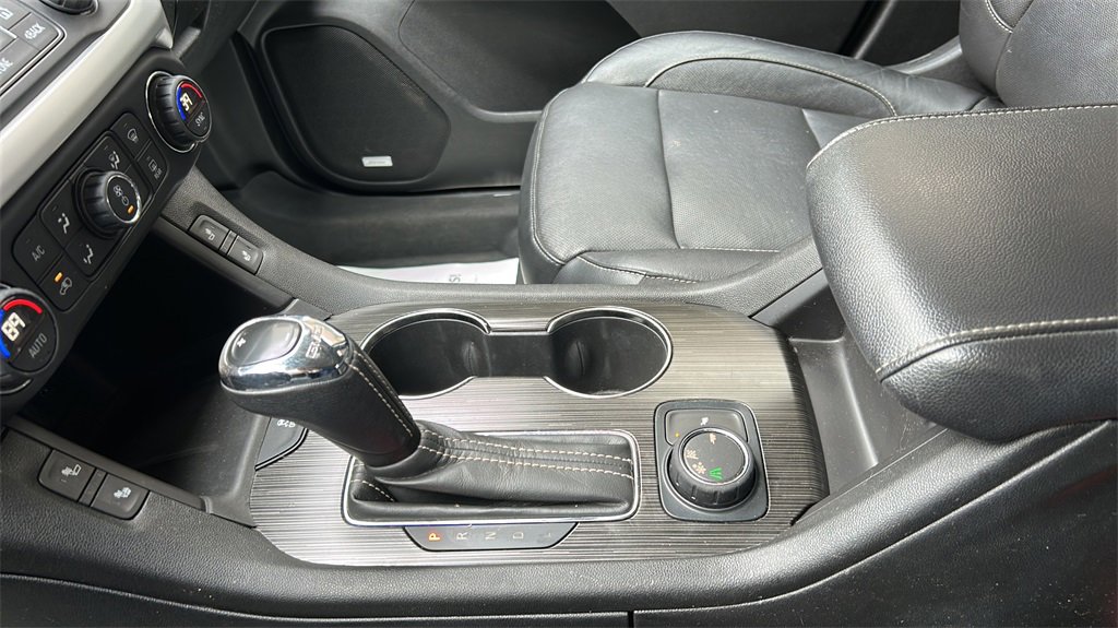 Used 2017 GMC Acadia SLT image 24