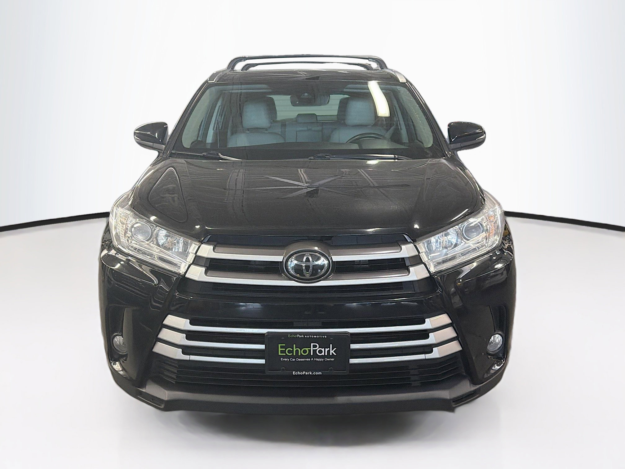 Used 2017 Toyota Highlander XLE AWD/4WD image 2