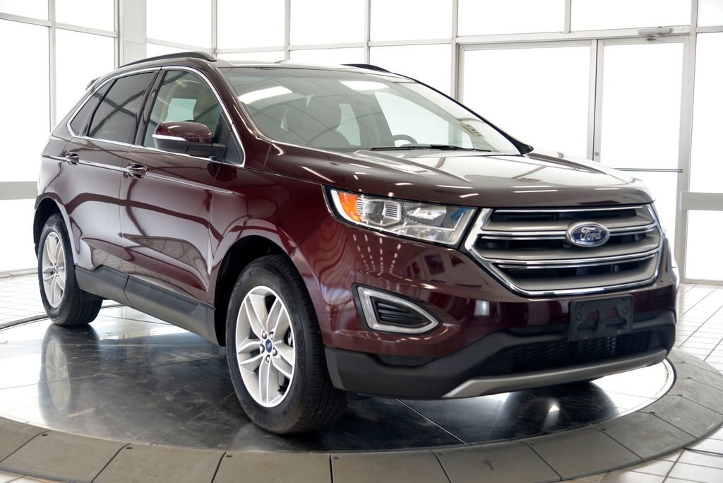 Used 2018 Ford Edge SEL w/ Equipment Group 201A AWD/4WD image 2