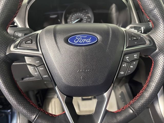Used 2024 Ford Edge ST-Line w/ Class II Trailer Tow Package AWD/4WD image 18