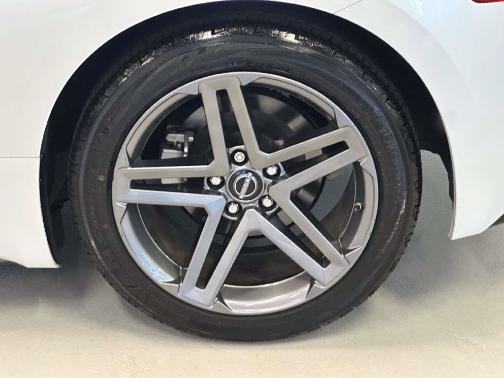Used 2024 Nissan Z Sport w/ Floor Mat Package RWD image 7