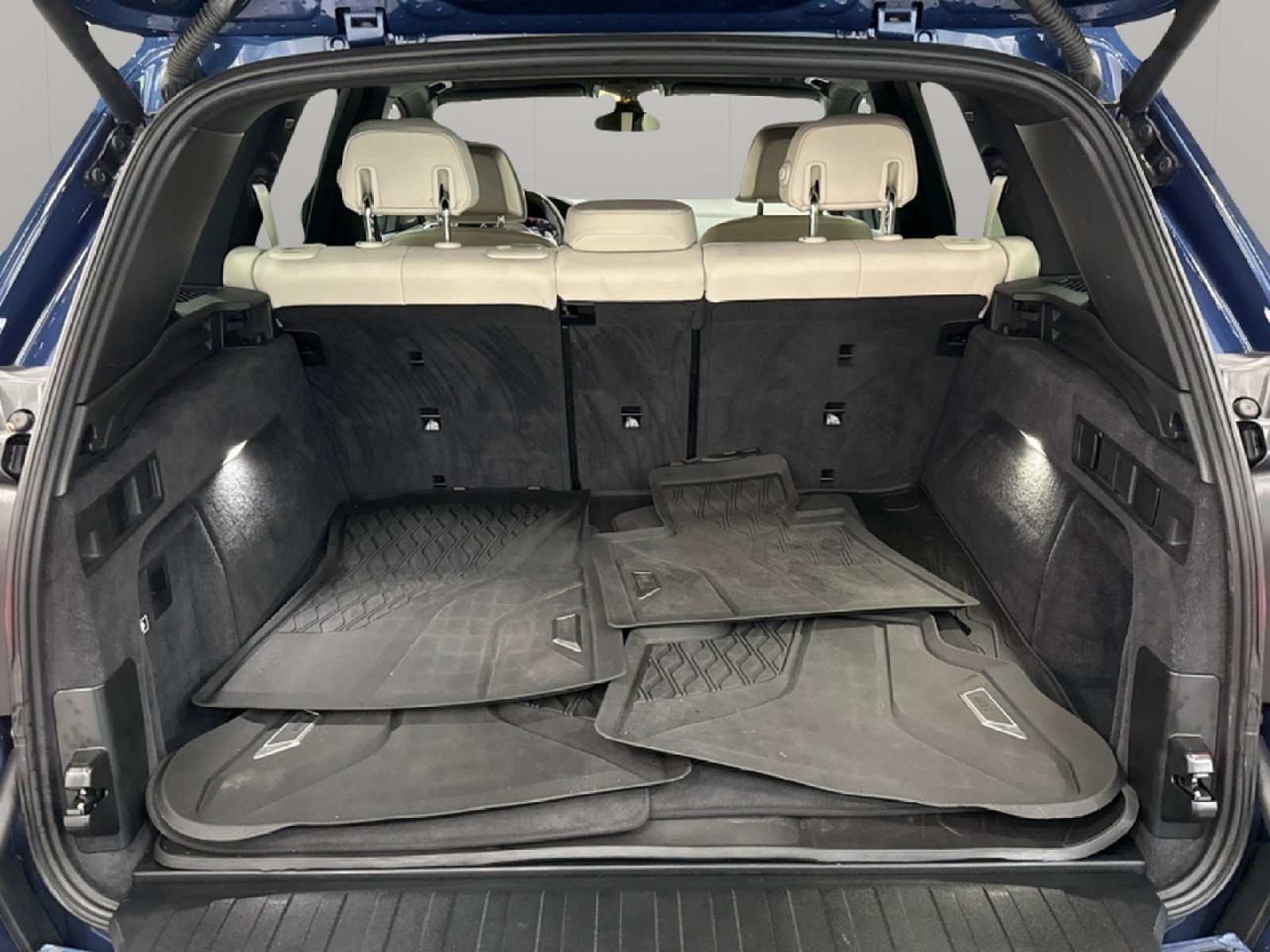 Used 2019 BMW X5 xDrive40i w/ M Sport Package image 44