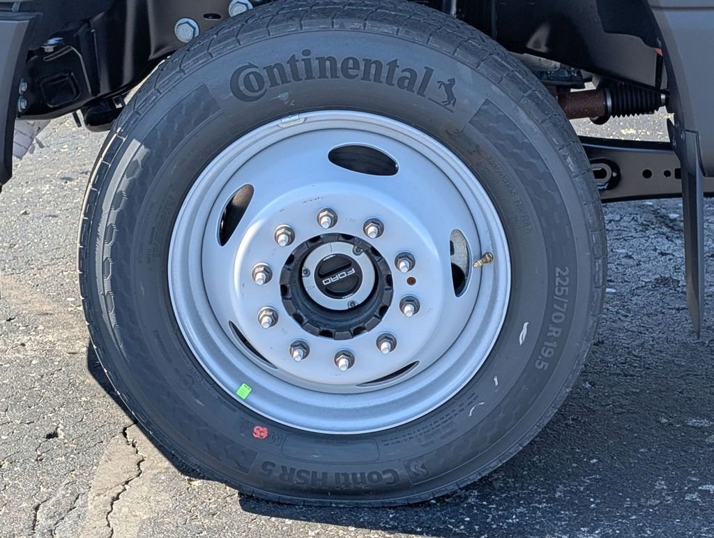 New 2026 Ford F550 4x4 Regular Cab Super Duty image 13
