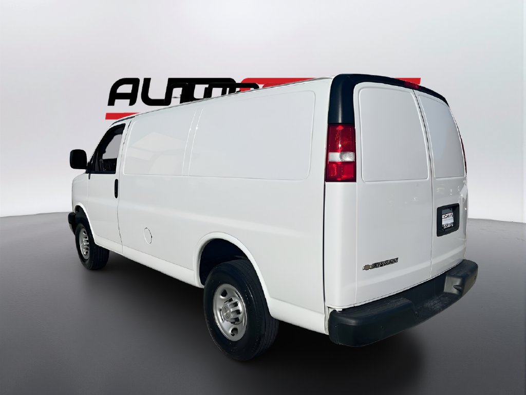 Used 2024 Chevrolet Express 2500 w/ Driver Convenience Package RWD image 5