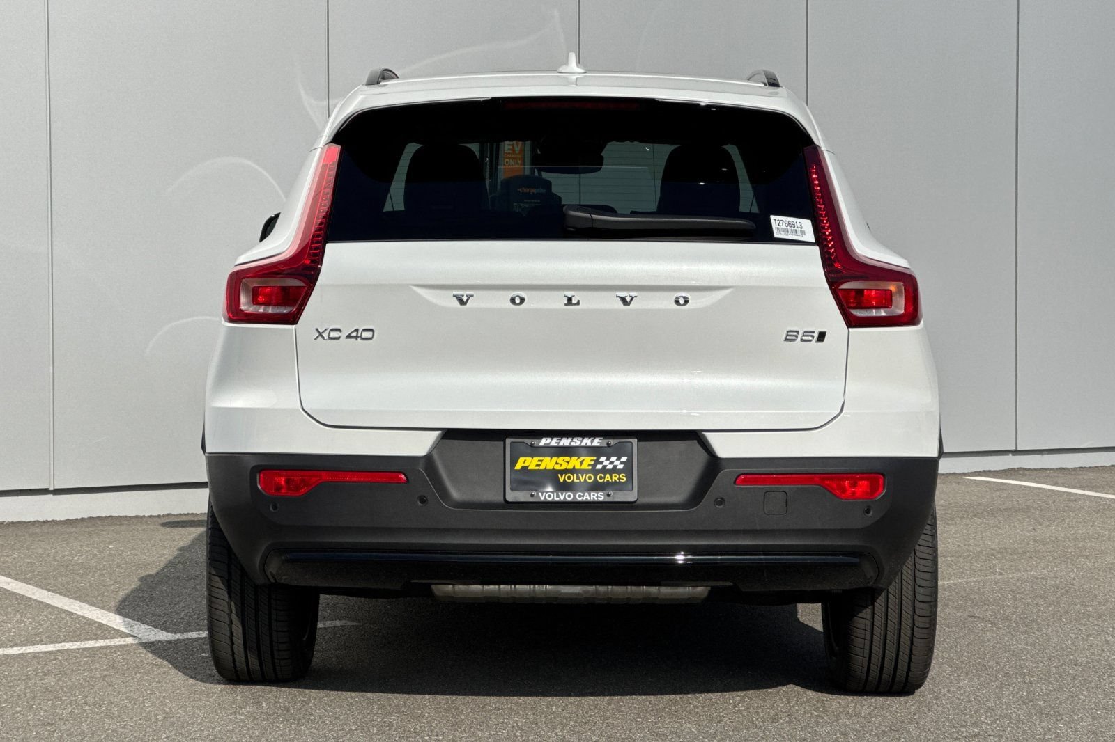 New 2026 Volvo XC40 B5 Plus w/ Protection Package Premier AWD/4WD image 4