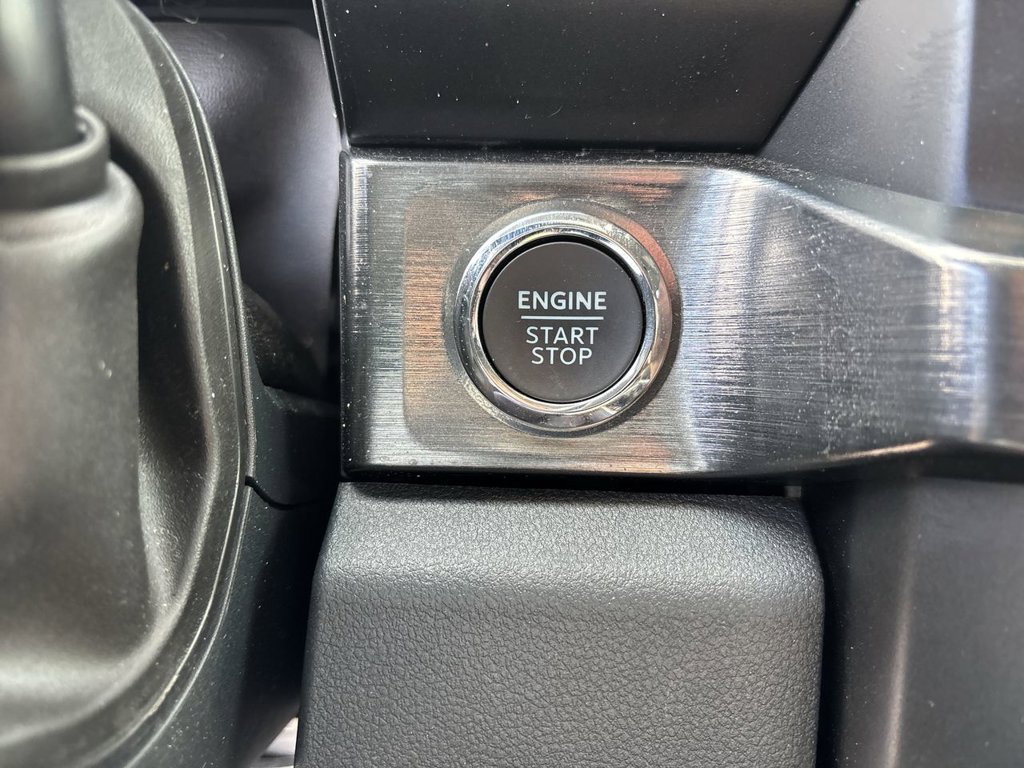 Used 2025 Ford F250 Lariat w/ Lariat Ultimate Package AWD/4WD image 21