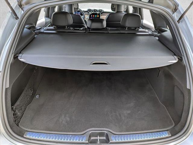 Used 2025 Mercedes-Benz GLC 300 image 6