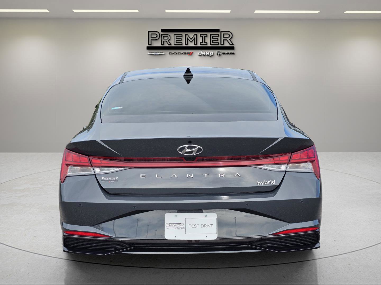 Used 2023 Hyundai Elantra Limited w/ Preferred Accessory Package image 11