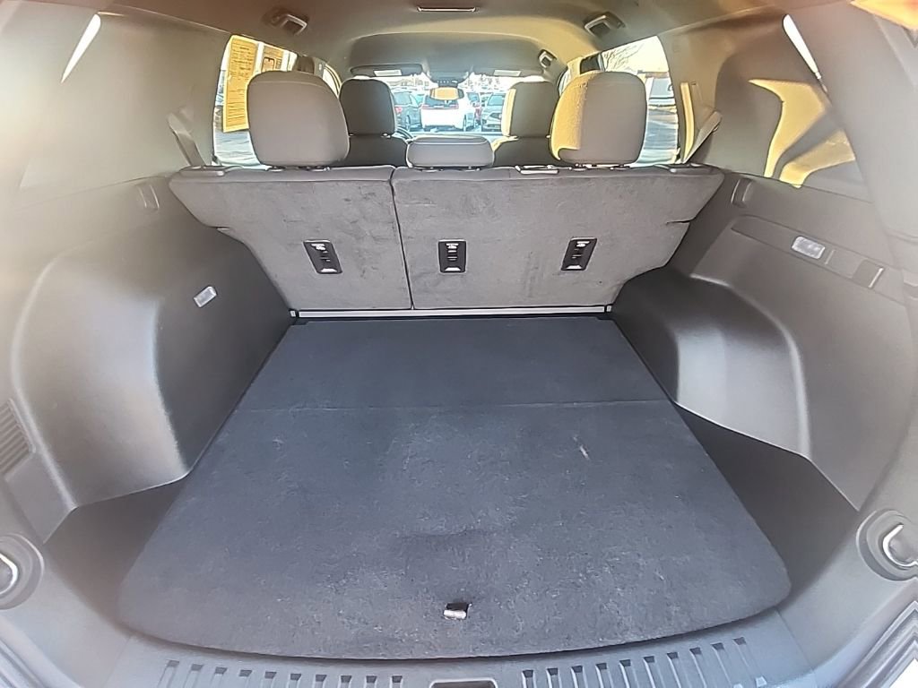 Used 2025 GMC Terrain Elevation image 28