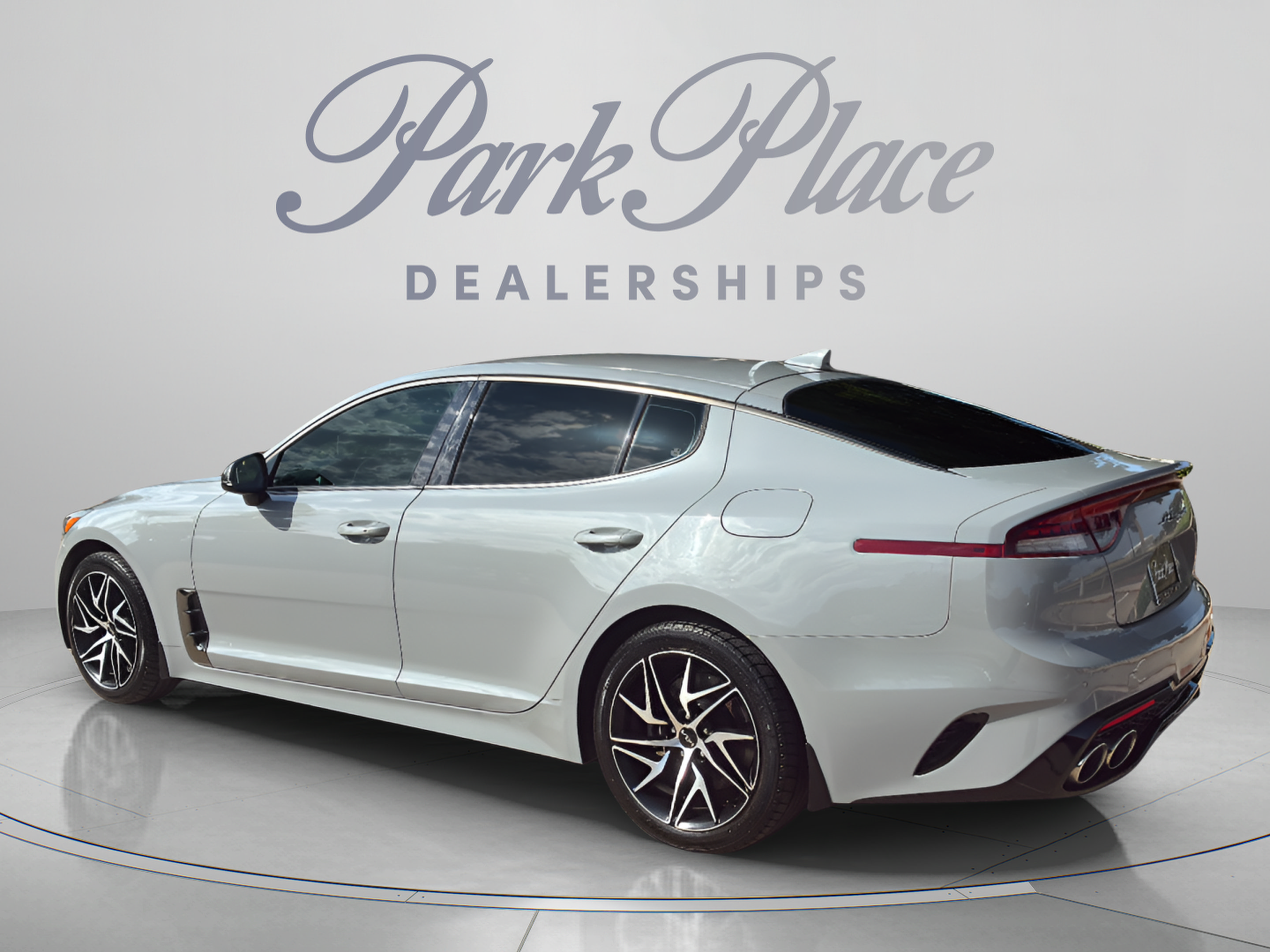 Used 2022 Kia Stinger GT-Line RWD image 3