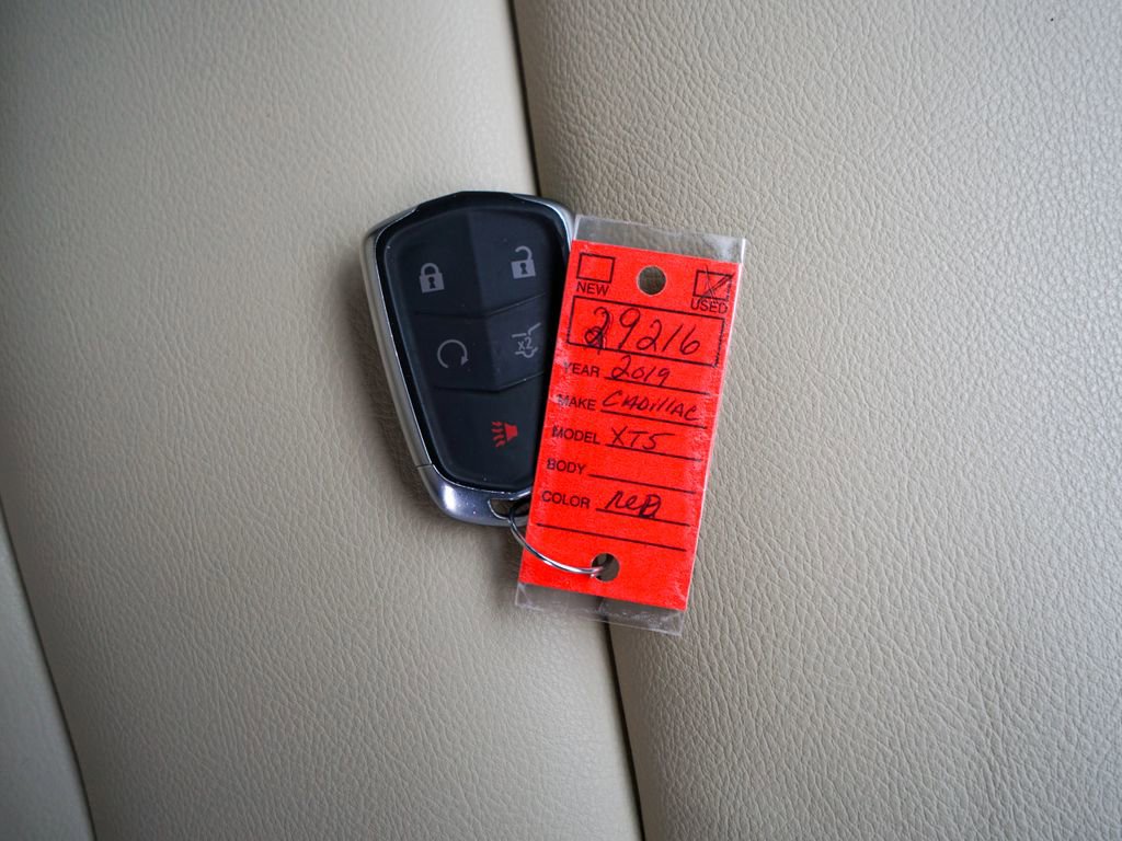 Used 2019 Cadillac XT5 FWD image 30