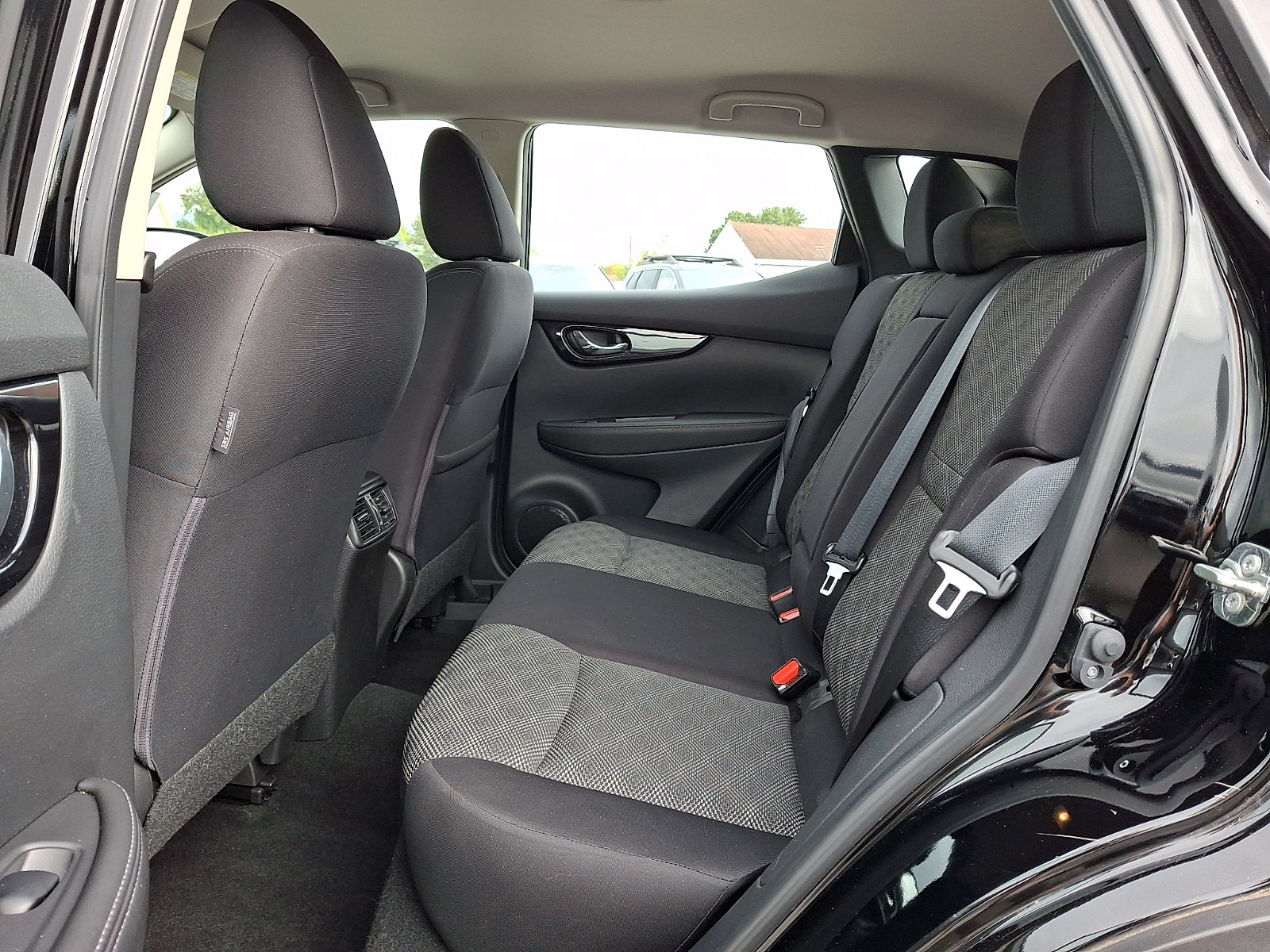 Certified 2022 Nissan Rogue Sport SV AWD/4WD image 10