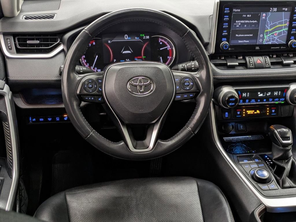 Used 2021 Toyota RAV4 Limited image 4