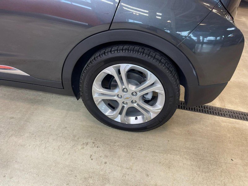 Used 2018 Chevrolet Bolt LT image 5