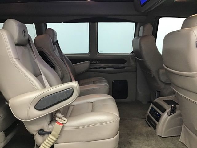 Used 2019 GMC Savana 2500 Extended w/ Enhanced Convenience Package image 44