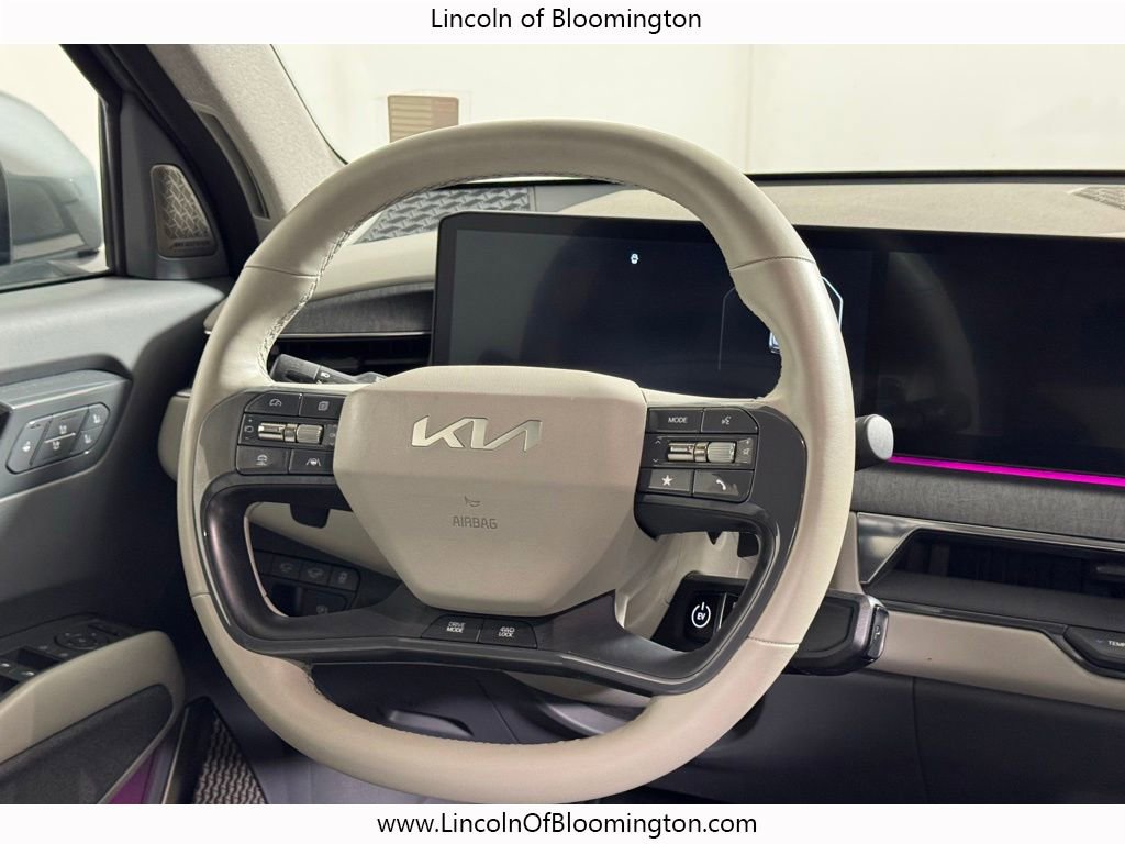 Used 2024 Kia EV9 Land AWD/4WD image 26