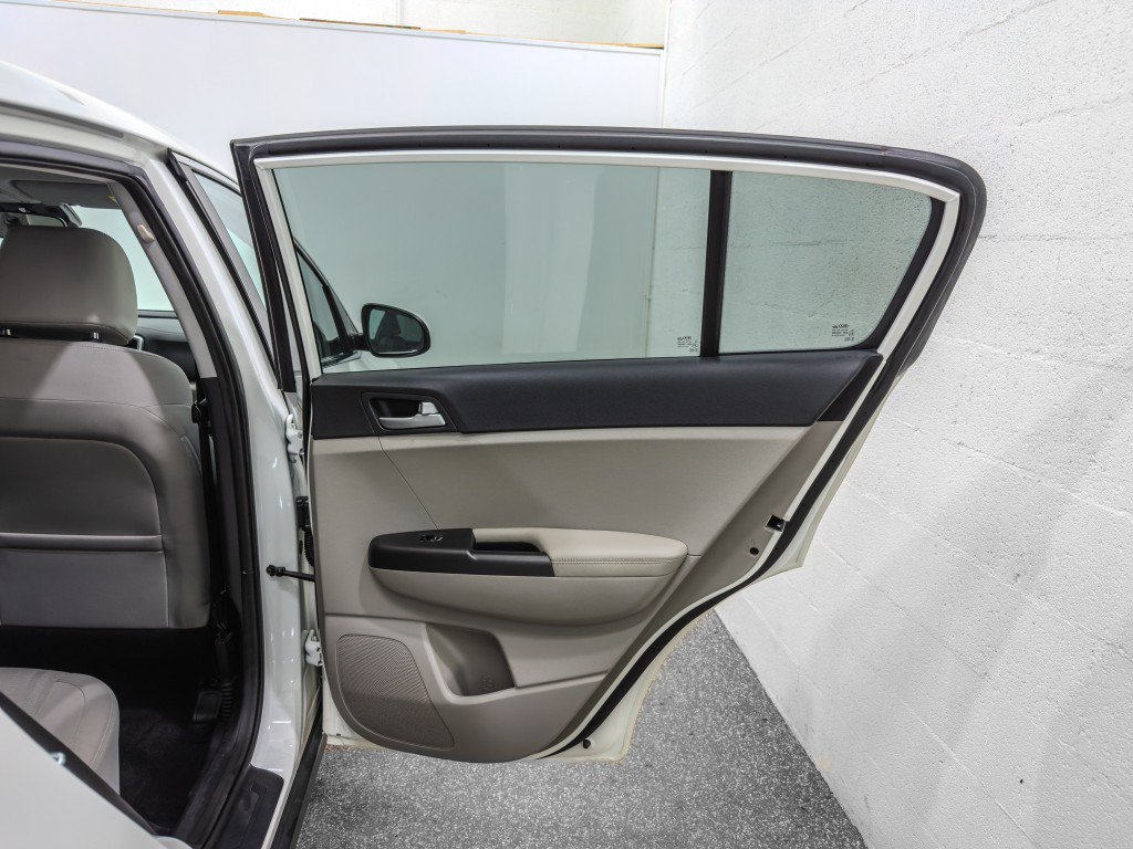 Used 2021 Kia Sportage LX FWD image 16