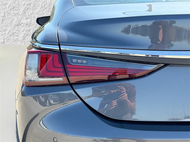 New 2025 Lexus ES 350 w/ Premium Package image 10