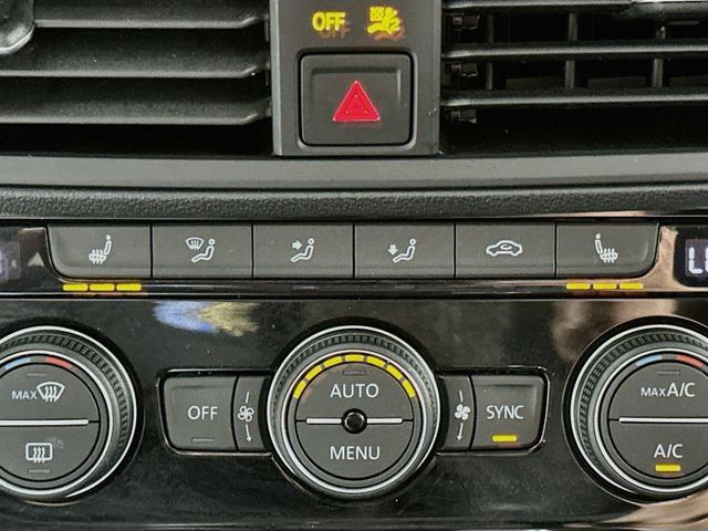 Used 2023 Volkswagen Jetta SE FWD image 17