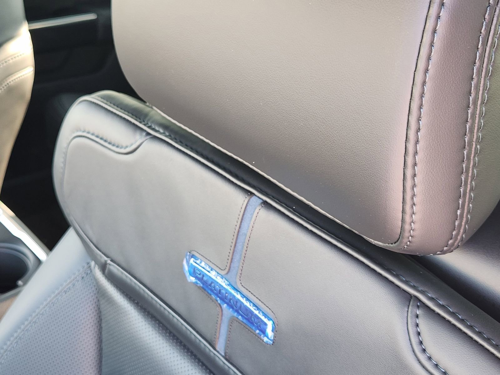 New 2026 Ford F450 Platinum w/ FX4 Off-Road Package image 13