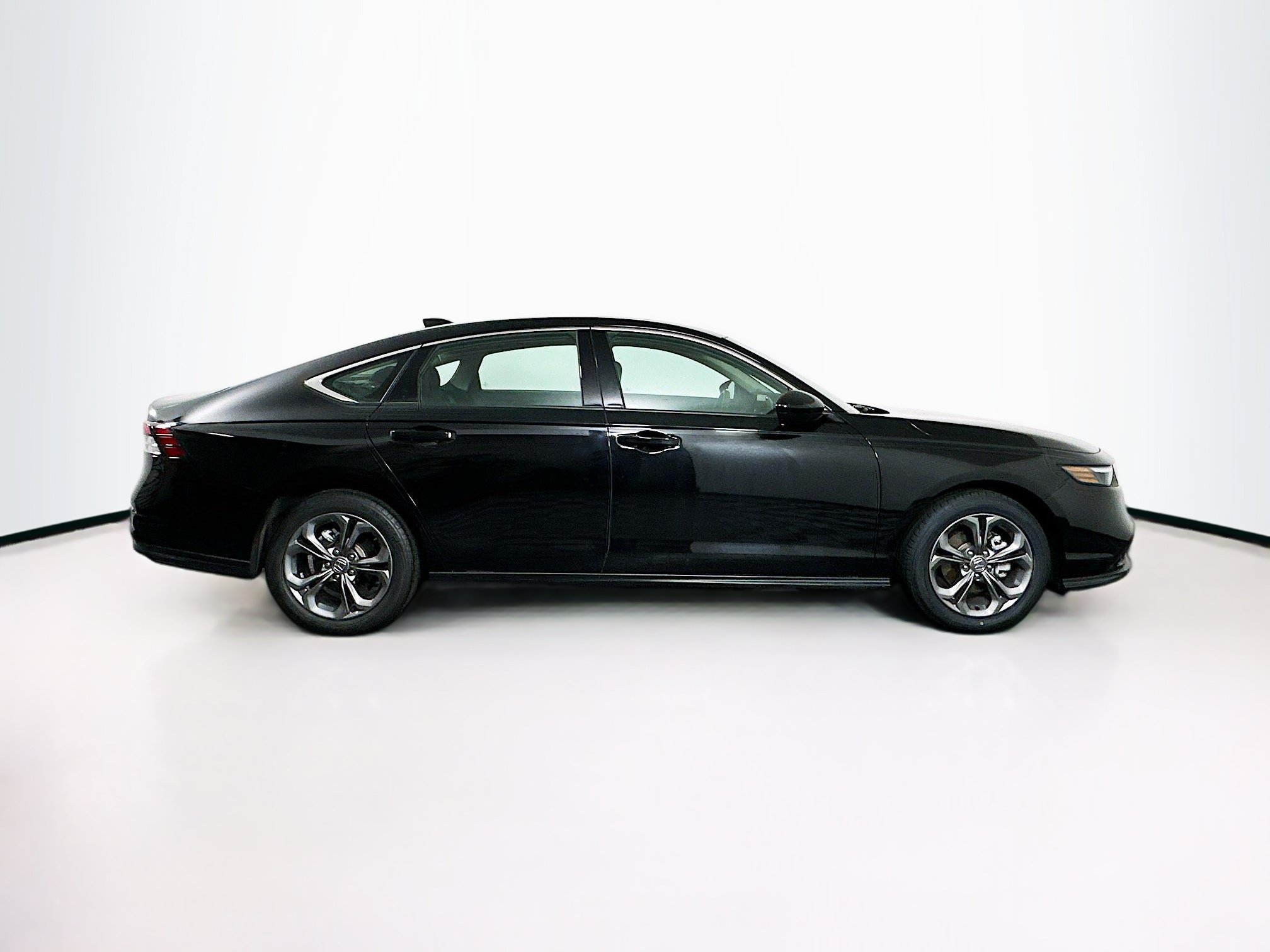 Used 2024 Honda Accord EX image 10