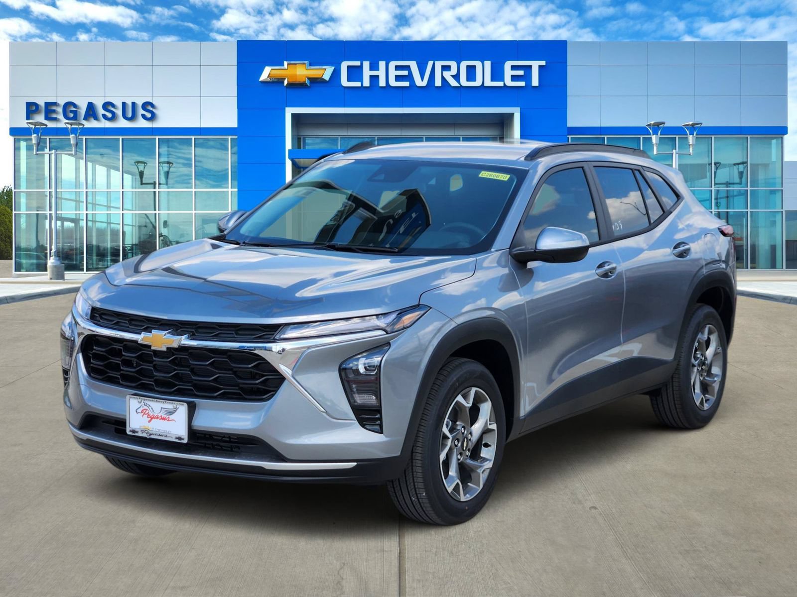 New 2026 Chevrolet Trax LT w/ LT Convenience Package FWD image 2