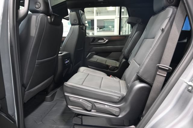 New 2026 GMC Yukon Denali w/ Denali Reserve Package AWD/4WD image 13
