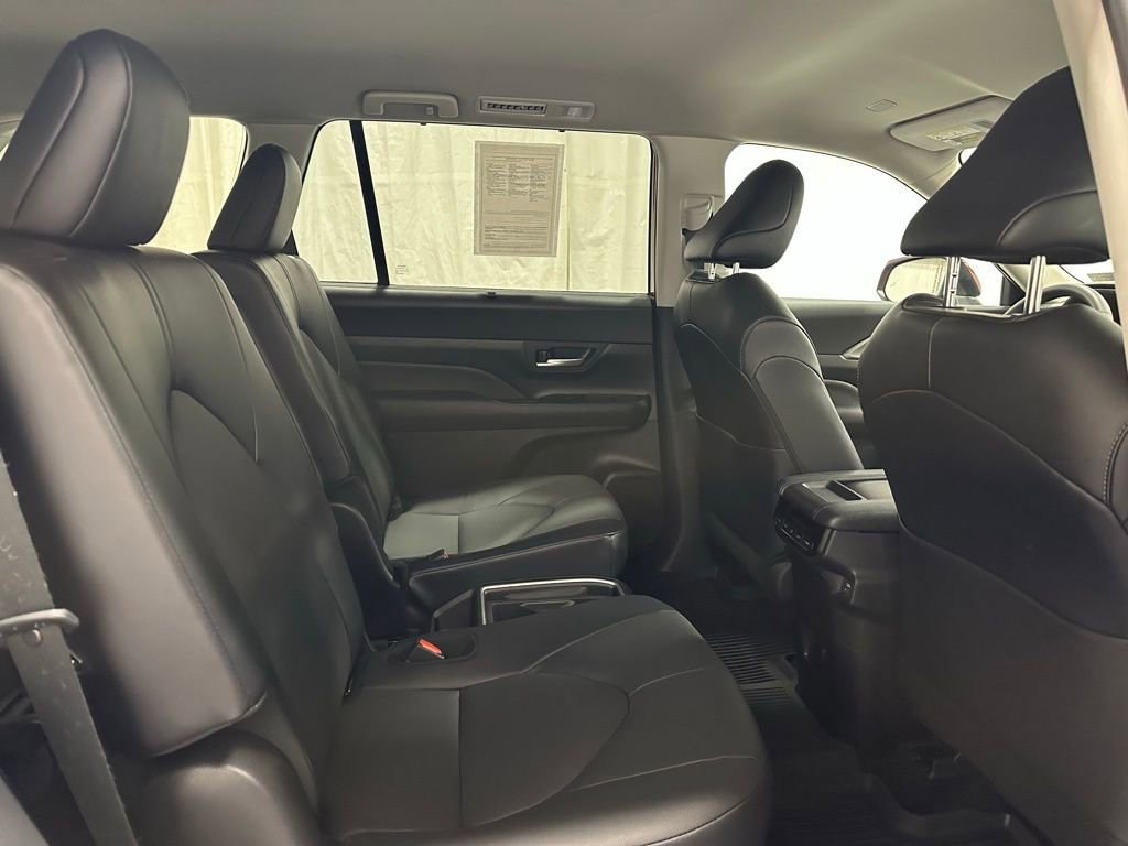 Used 2025 Toyota Grand Highlander FWD image 59