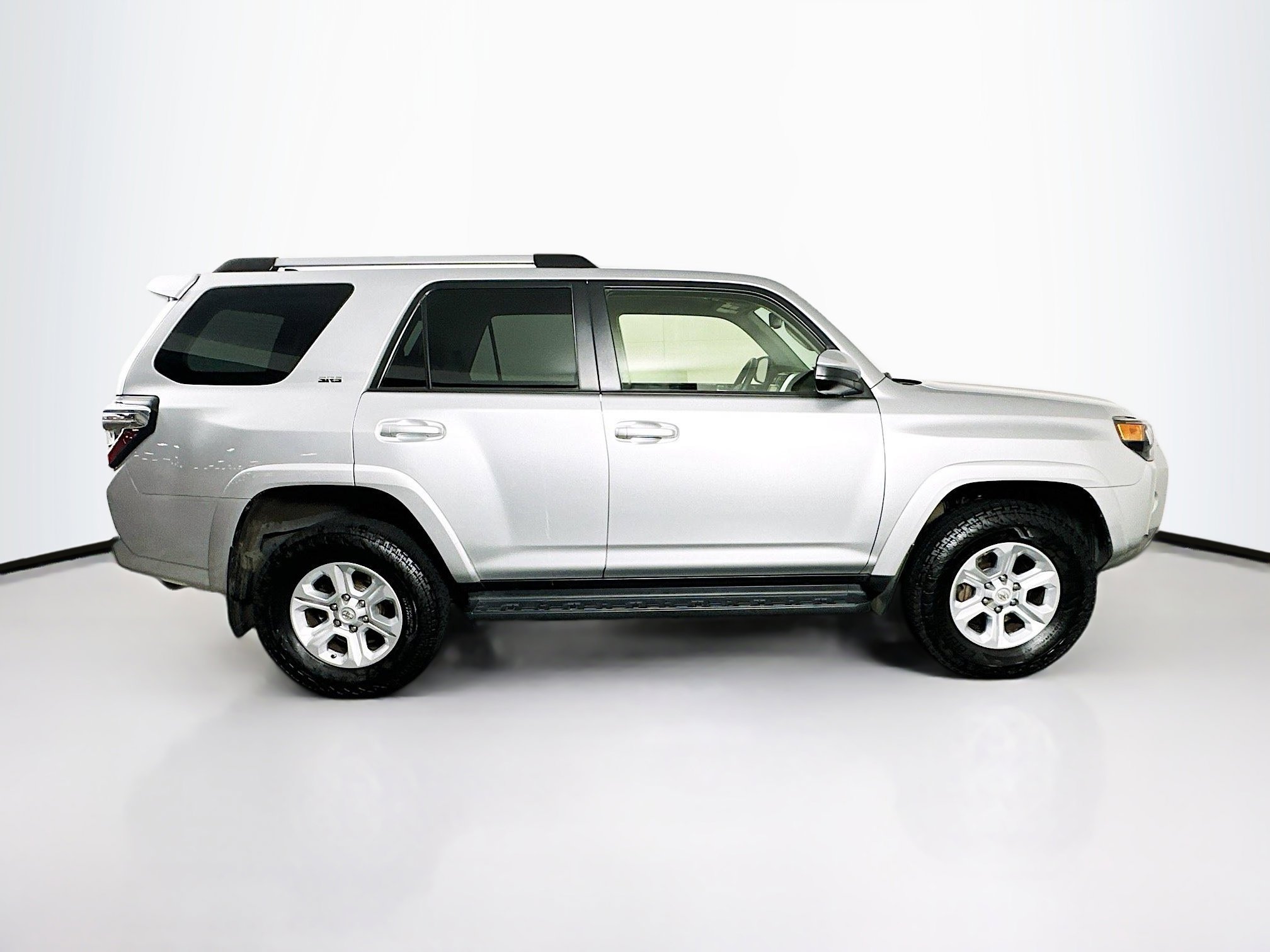 Used 2021 Toyota 4Runner SR5 AWD/4WD image 10