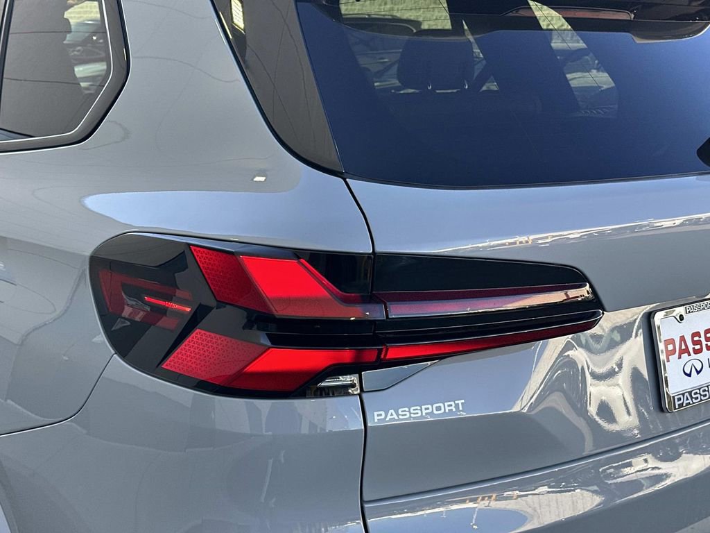 Used 2024 BMW X5 M Competition w/ Executive Package image 9