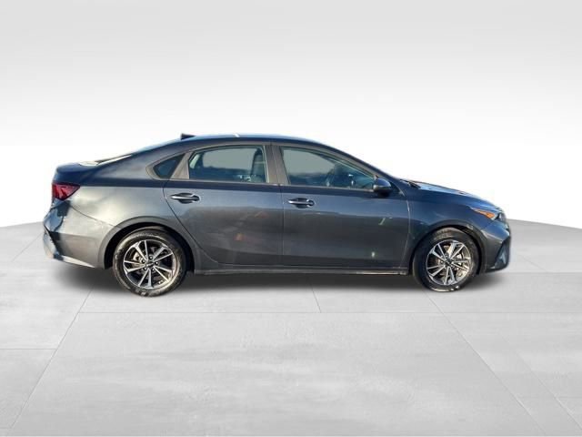 Certified 2024 Kia Forte LXS image 9
