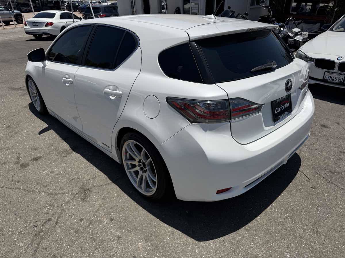 Used 2013 Lexus CT 200h FWD image 4