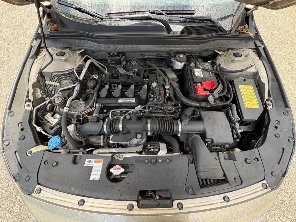 Used 2018 Honda Accord Touring image 31