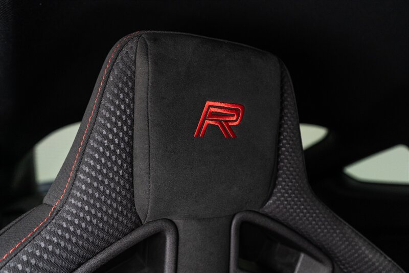 Used 2018 Ford Mustang Shelby GT350R w/ GT350R Equipment Group 920A RWD image 52