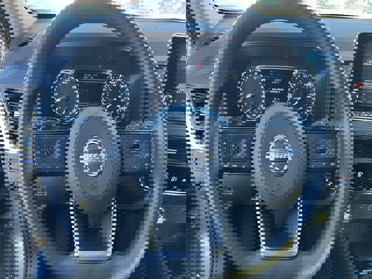 Certified 2023 Nissan Rogue SV image 7