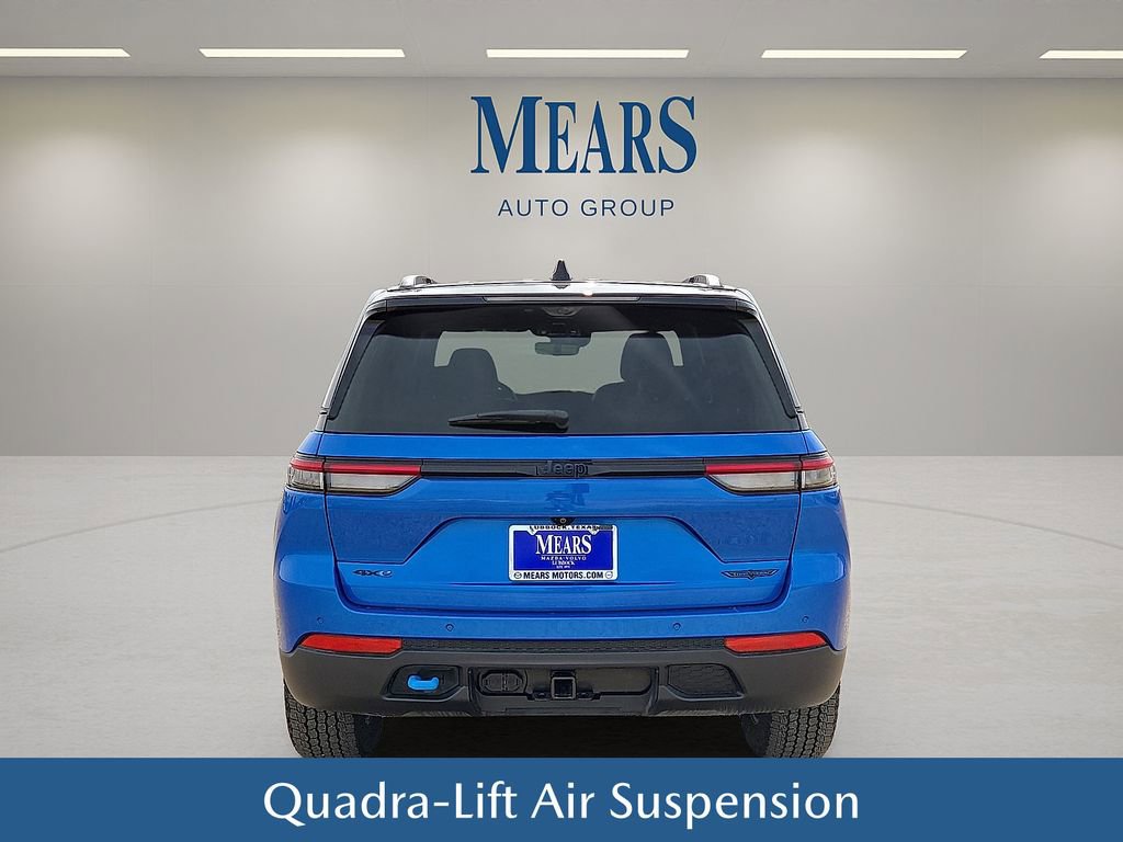 Used 2023 Jeep Grand Cherokee Trailhawk w/ Advanced Protech Group II AWD/4WD image 5