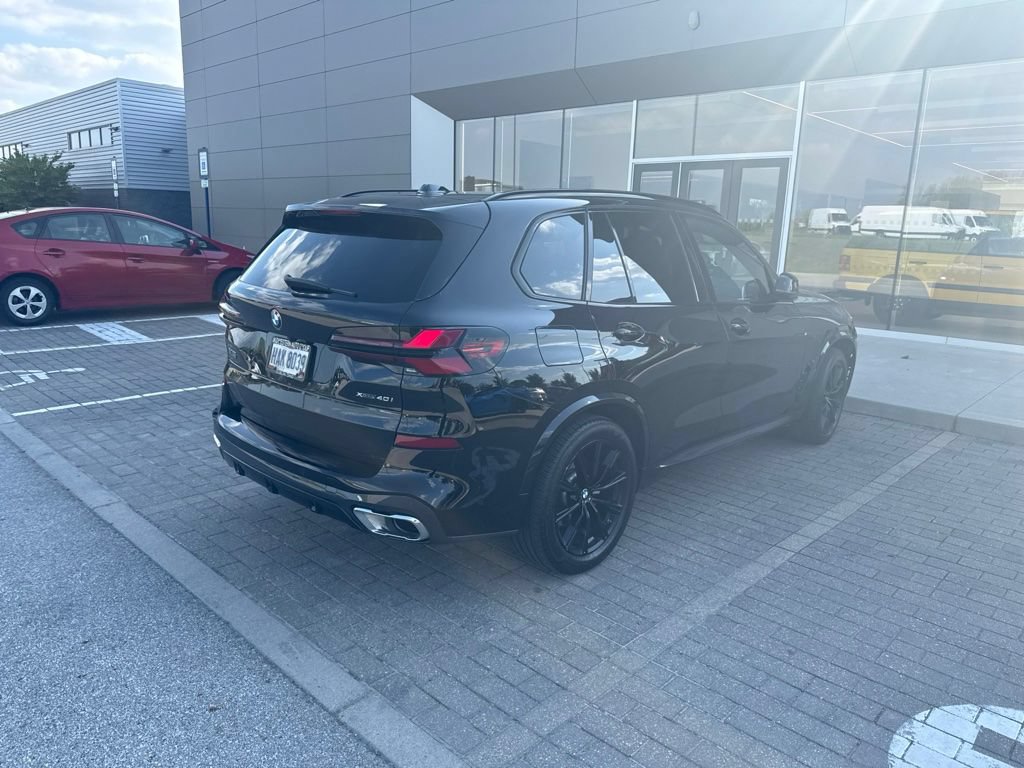 Used 2024 BMW X5 xDrive40i w/ M Sport Package AWD/4WD image 5