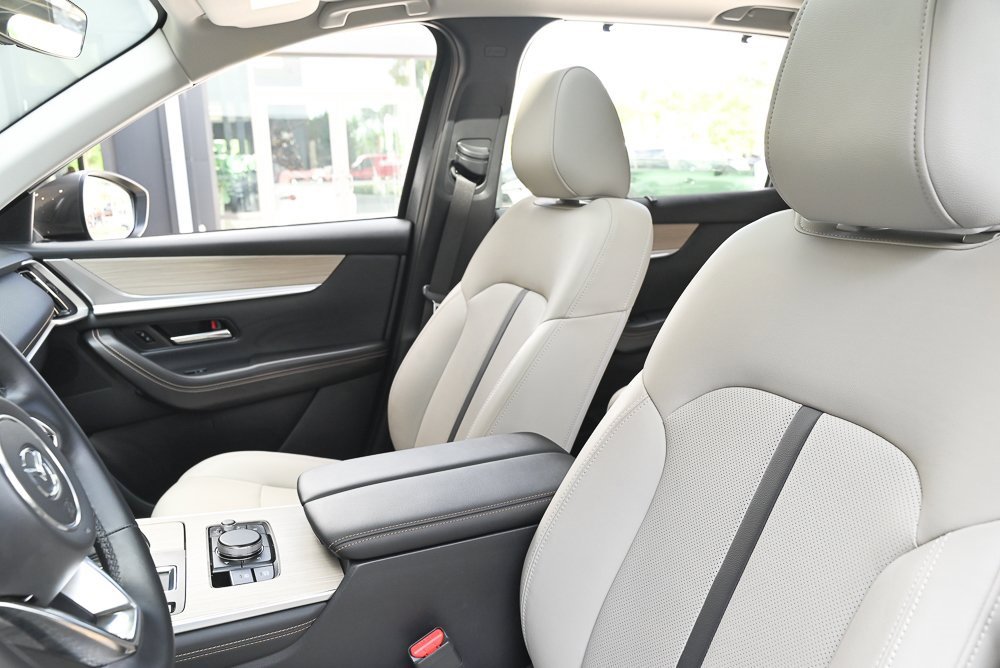 Certified 2025 MAZDA CX-90 3.3 Turbo w/ Preferred Package image 14