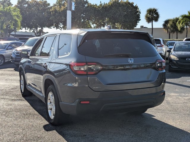 Used 2023 Honda Pilot LX image 7