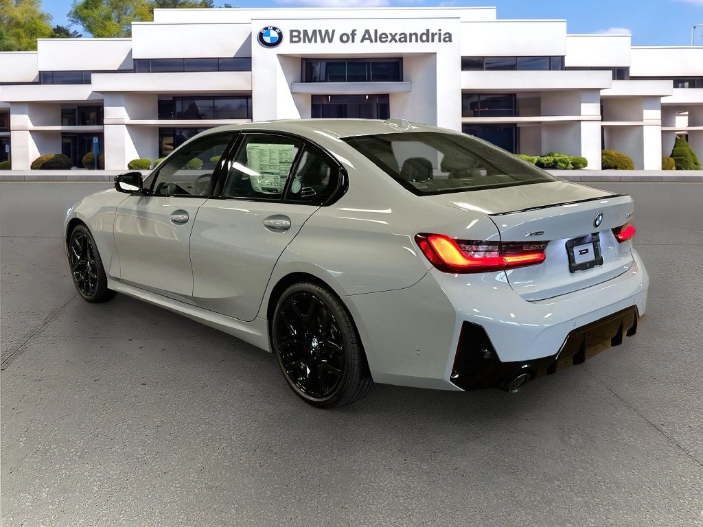 New 2026 BMW 330i xDrive Sedan w/ M Sport Package AWD/4WD image 7
